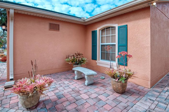 Image No.4-2 Bed House for sale