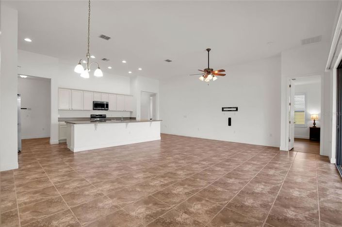 Image No.11-3 Bed House for sale