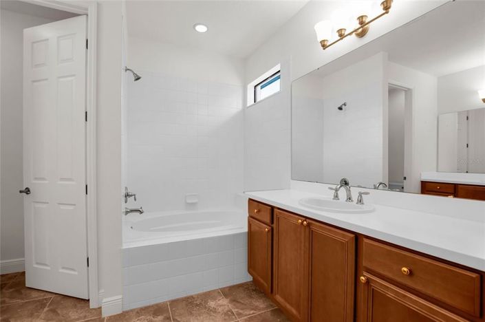 Image No.26-3 Bed House for sale