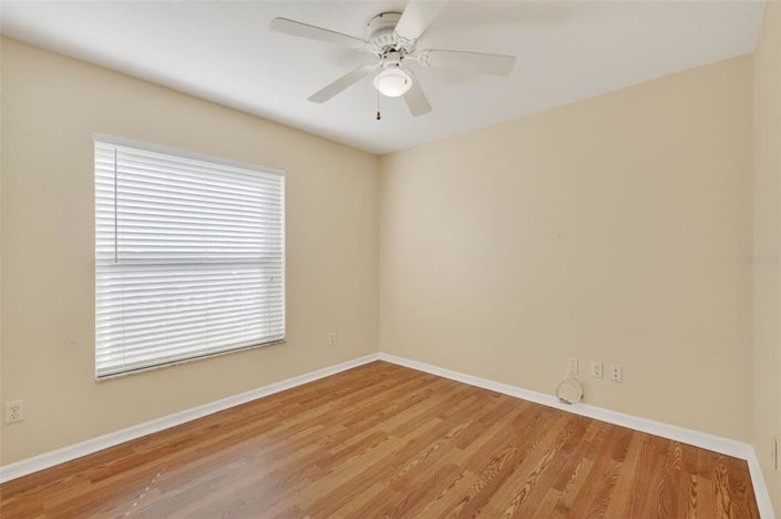 Image No.15-3 Bed House for sale