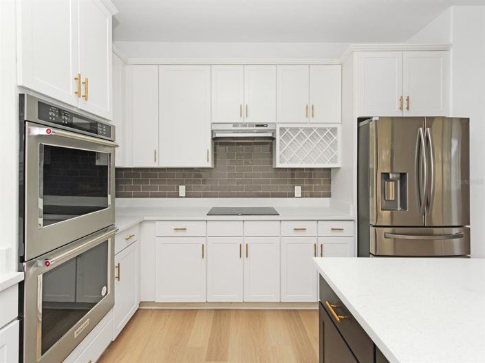 Image No.10-3 Bed House for sale