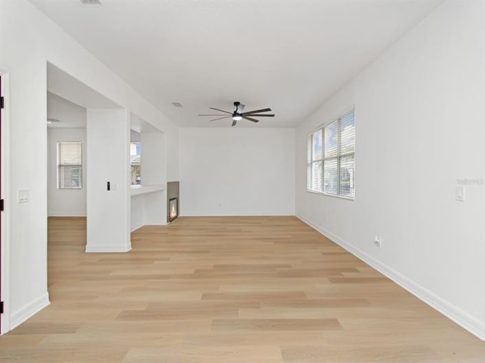 Image No.12-3 Bed House for sale