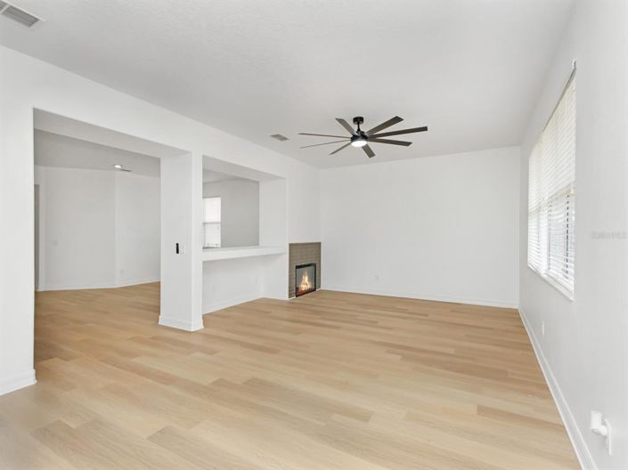 Image No.14-3 Bed House for sale