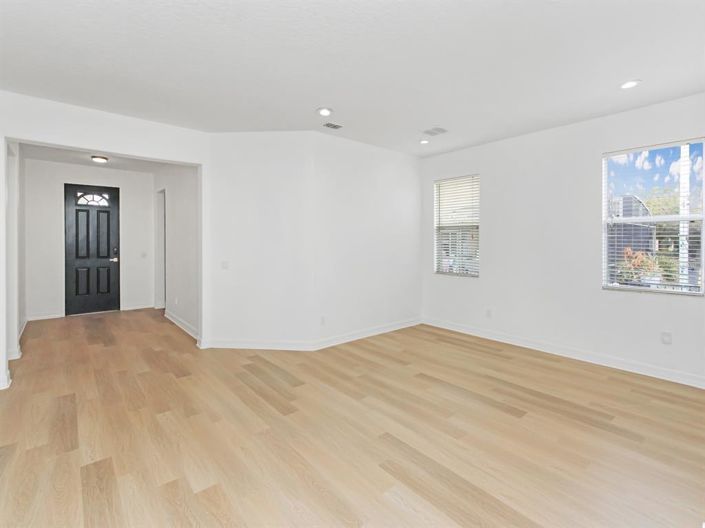 Image No.18-3 Bed House for sale