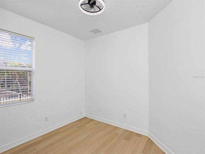 Image No.37-3 Bed House for sale