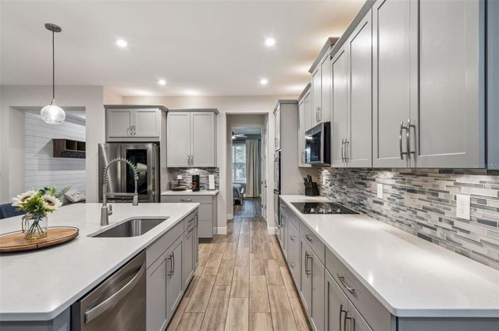 Image No.17-4 Bed House for sale