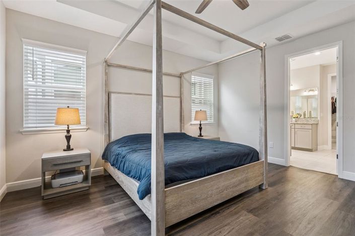 Image No.23-4 Bed House for sale