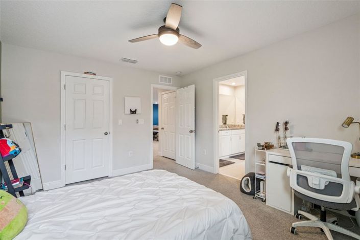 Image No.30-4 Bed House for sale