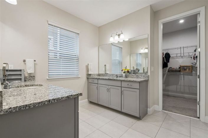 Image No.35-4 Bed House for sale