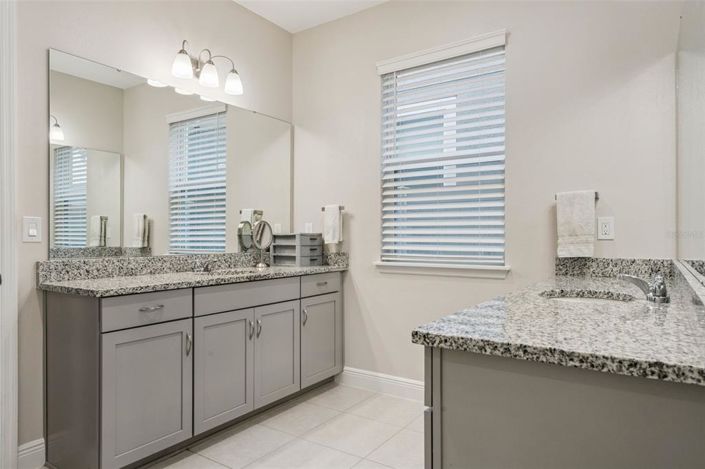 Image No.36-4 Bed House for sale