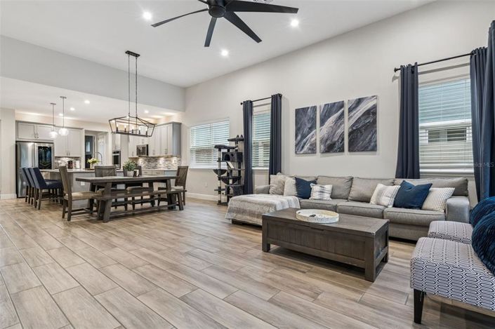 Image No.8-4 Bed House for sale