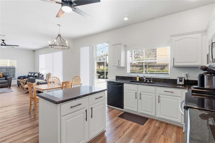 Image No.8-Maison de 4 chambres à vendre à Saint John