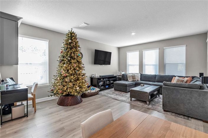 Image No.10-5 Bed House for sale