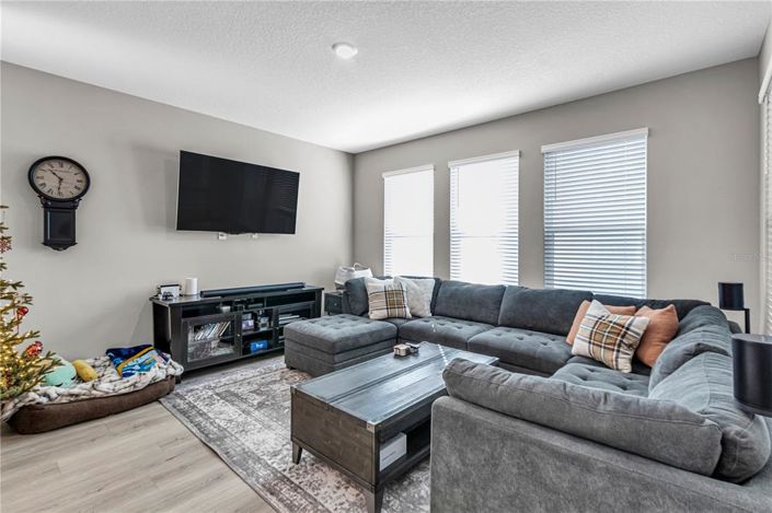 Image No.11-5 Bed House for sale