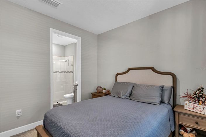 Image No.18-5 Bed House for sale