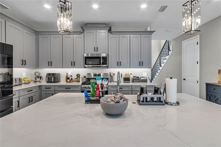 Image No.7-5 Bed House for sale