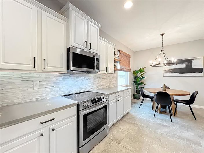 Image No.17-4 Bed House for sale