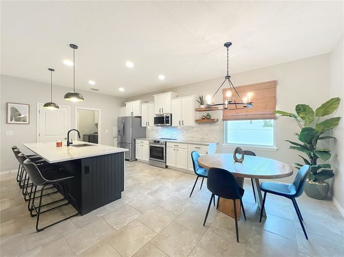 Image No.21-4 Bed House for sale