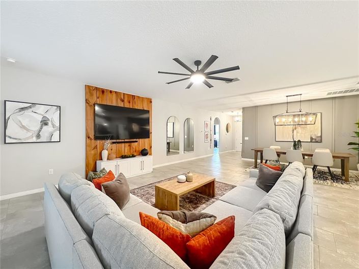 Image No.25-4 Bed House for sale