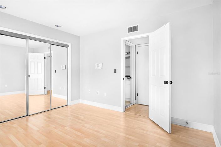 Image No.18-1 Bed Apartment for sale