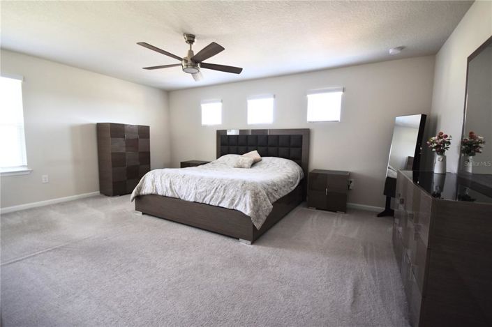 Image No.14-3 Bed Townhouse for sale