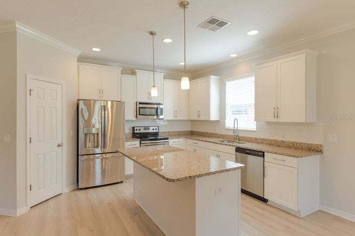 Image No.12-4 Bed House for sale