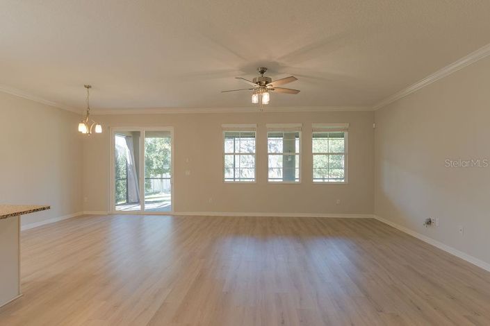 Image No.15-4 Bed House for sale