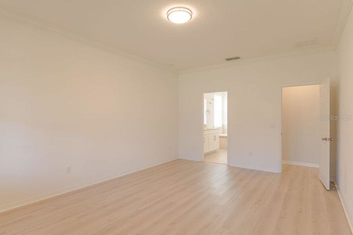 Image No.17-4 Bed House for sale