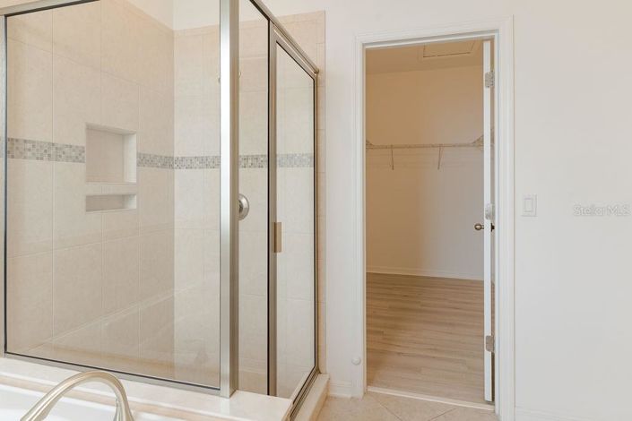 Image No.19-4 Bed House for sale