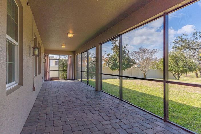 Image No.21-4 Bed House for sale