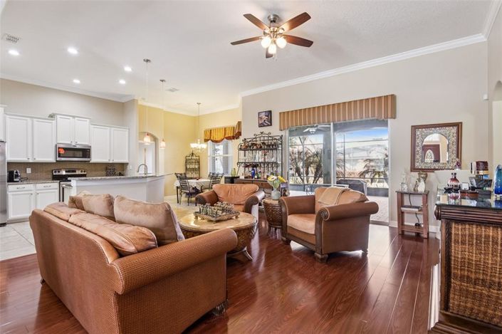 Image No.8-3 Bed House for sale