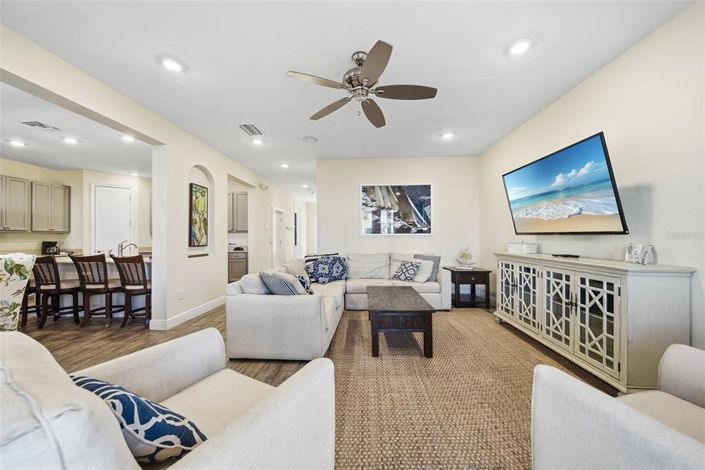 Image No.15-7 Bed House for sale