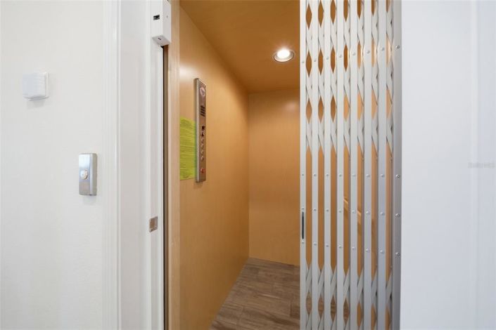 Image No.5-7 Bed House for sale