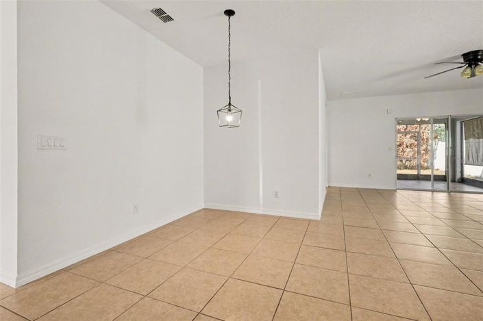 Image No.19-4 Bed House for sale