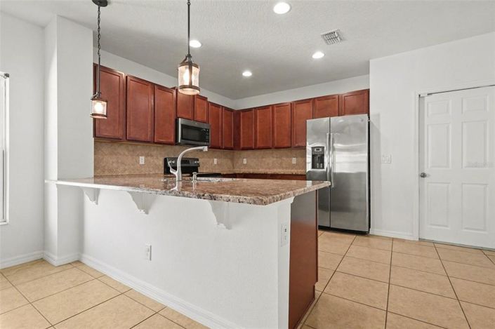 Image No.20-4 Bed House for sale