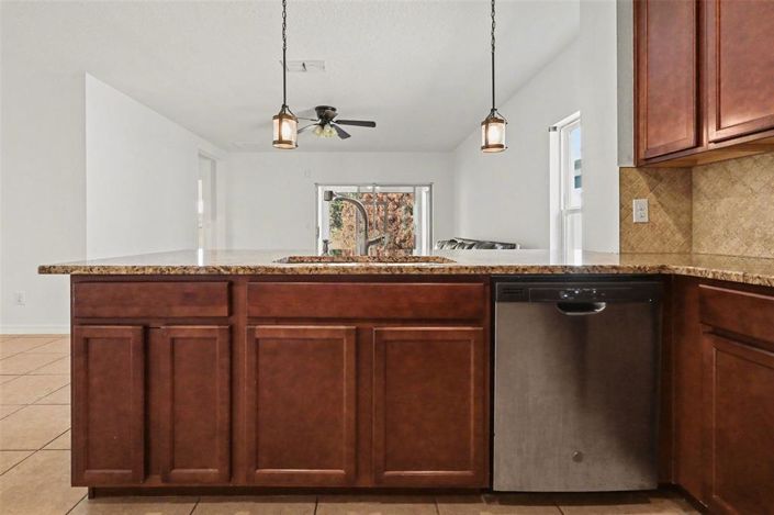 Image No.22-4 Bed House for sale