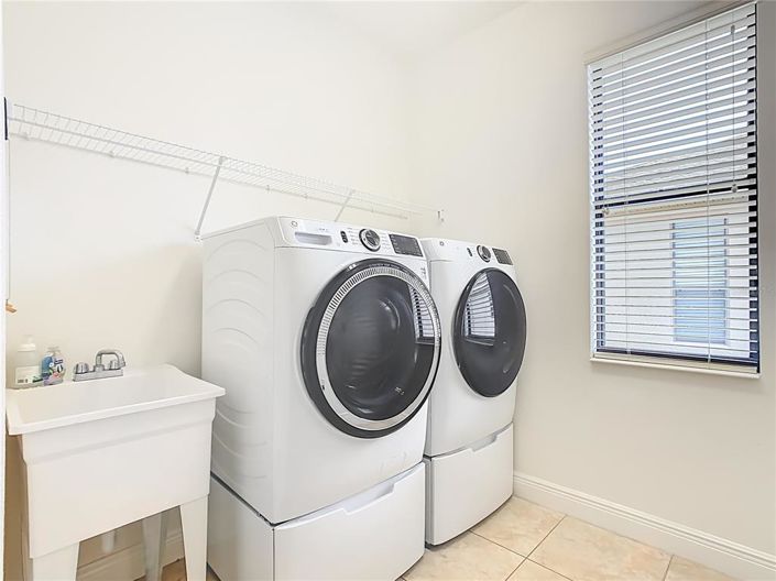 Image No.30-3 Bed House for sale