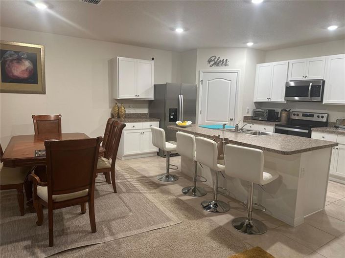 Image No.2-4 Bed House for sale