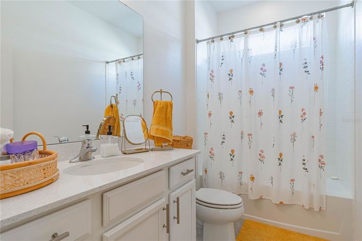 Image No.18-4 Bed House for sale