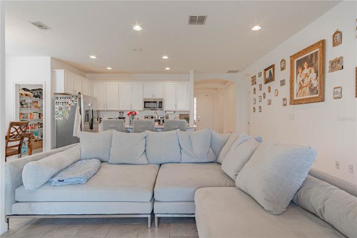 Image No.8-4 Bed House for sale