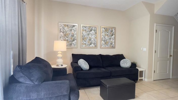 Image No.12-4 Bed Townhouse for sale