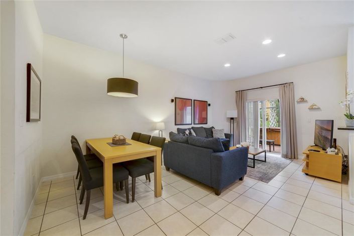 Image No.7-3 Bed Townhouse for sale