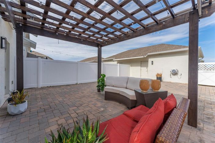 Image No.10-3 Bed Townhouse for sale