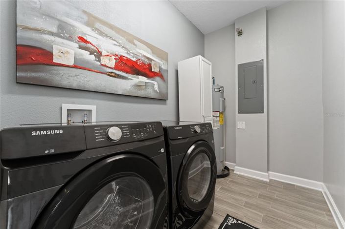 Image No.12-3 Bed Townhouse for sale