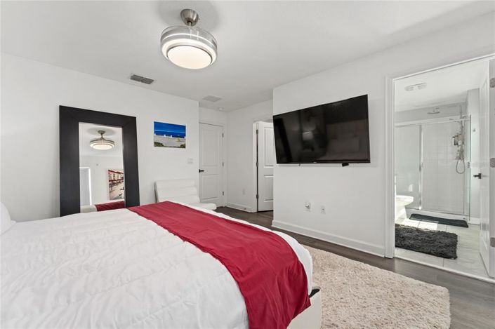 Image No.19-3 Bed Townhouse for sale