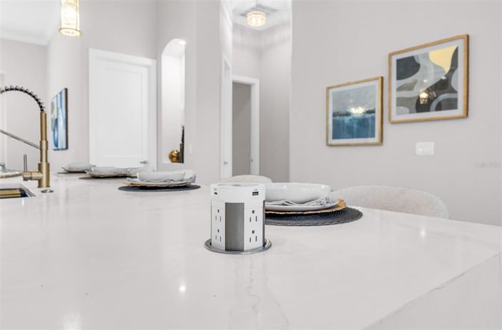 Image No.20-5 Bed House for sale