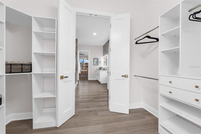 Image No.21-5 Bed House for sale