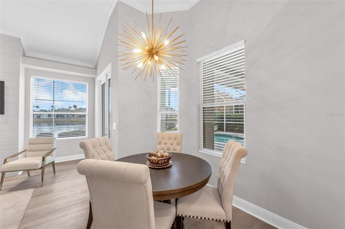 Image No.22-5 Bed House for sale