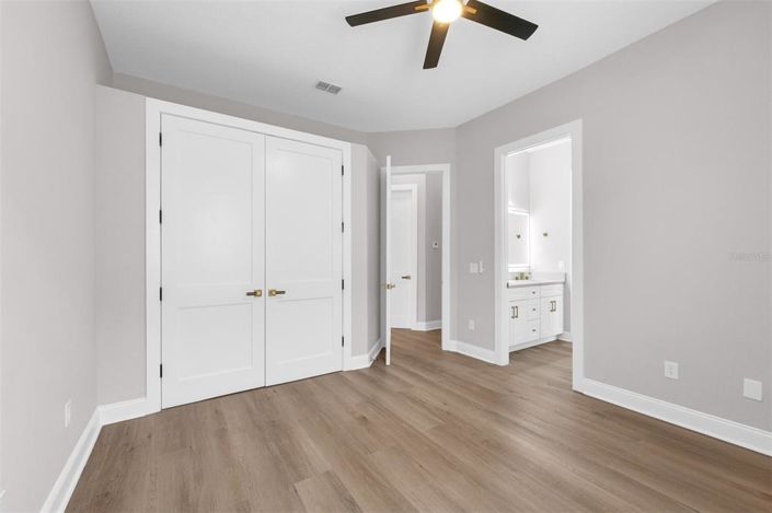 Image No.34-5 Bed House for sale