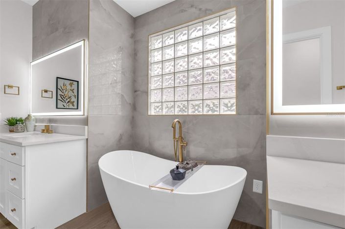 Image No.46-5 Bed House for sale